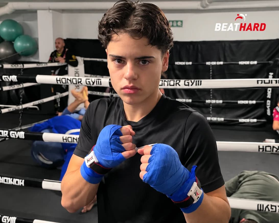 Deportista con sensores Beat Hard en el ring